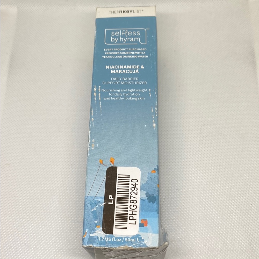 Niacinamide and Maracuja moisturizers